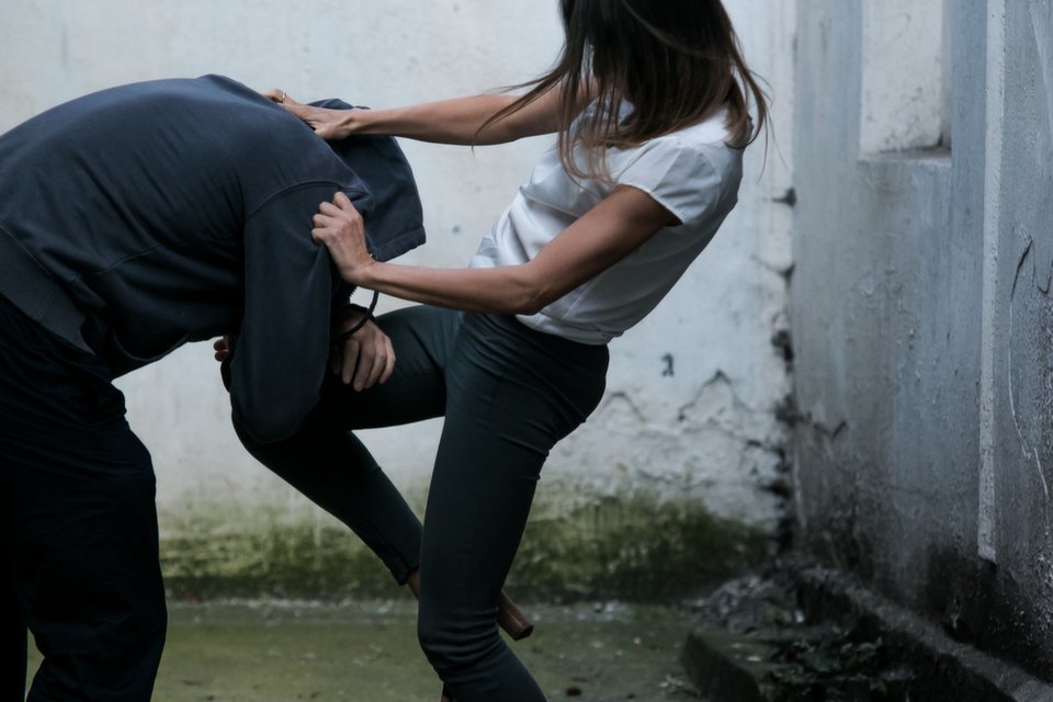 dirtiest self defence moves